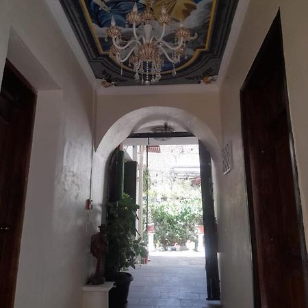 Hostal Atlantis Quito Exteriör bild